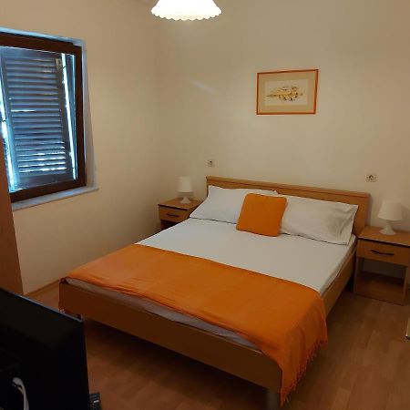Apartments Keti Паг Экстерьер фото